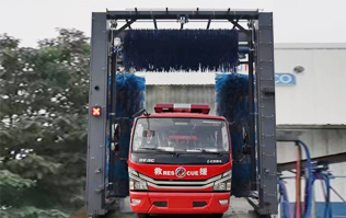 大型通道式巴士洗車機(jī)　通道式洗車方式　廣泛應(yīng)用于各全國(guó)各大城市公交系統(tǒng)等